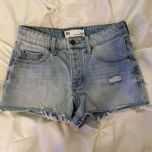 Boyfriend cut off jean shorts